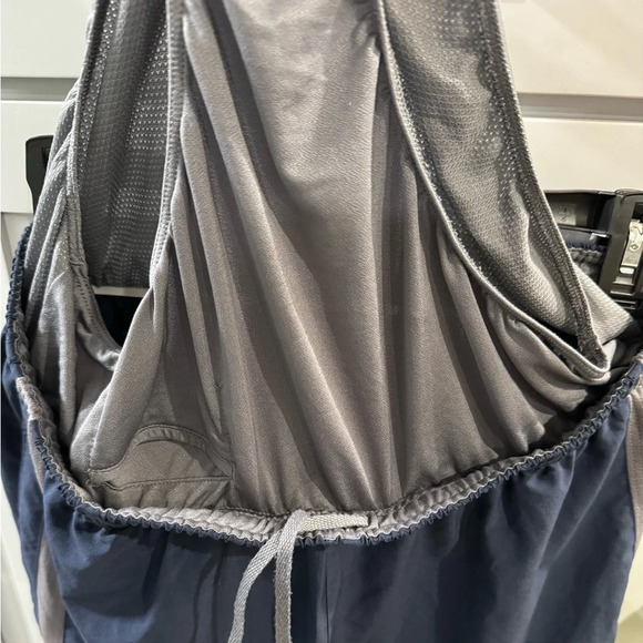 Under Armour Heatgear Shorts with Mesh Lining - Picture 4 of 4